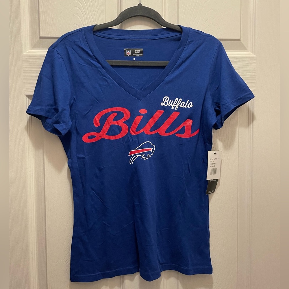 New Buffalo Bill’s V-neck